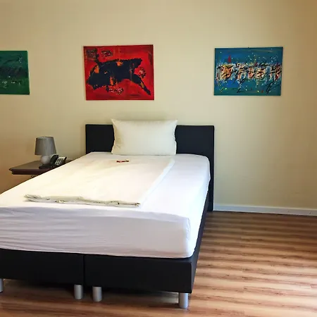 Hotel Haus Am Zoo 3*