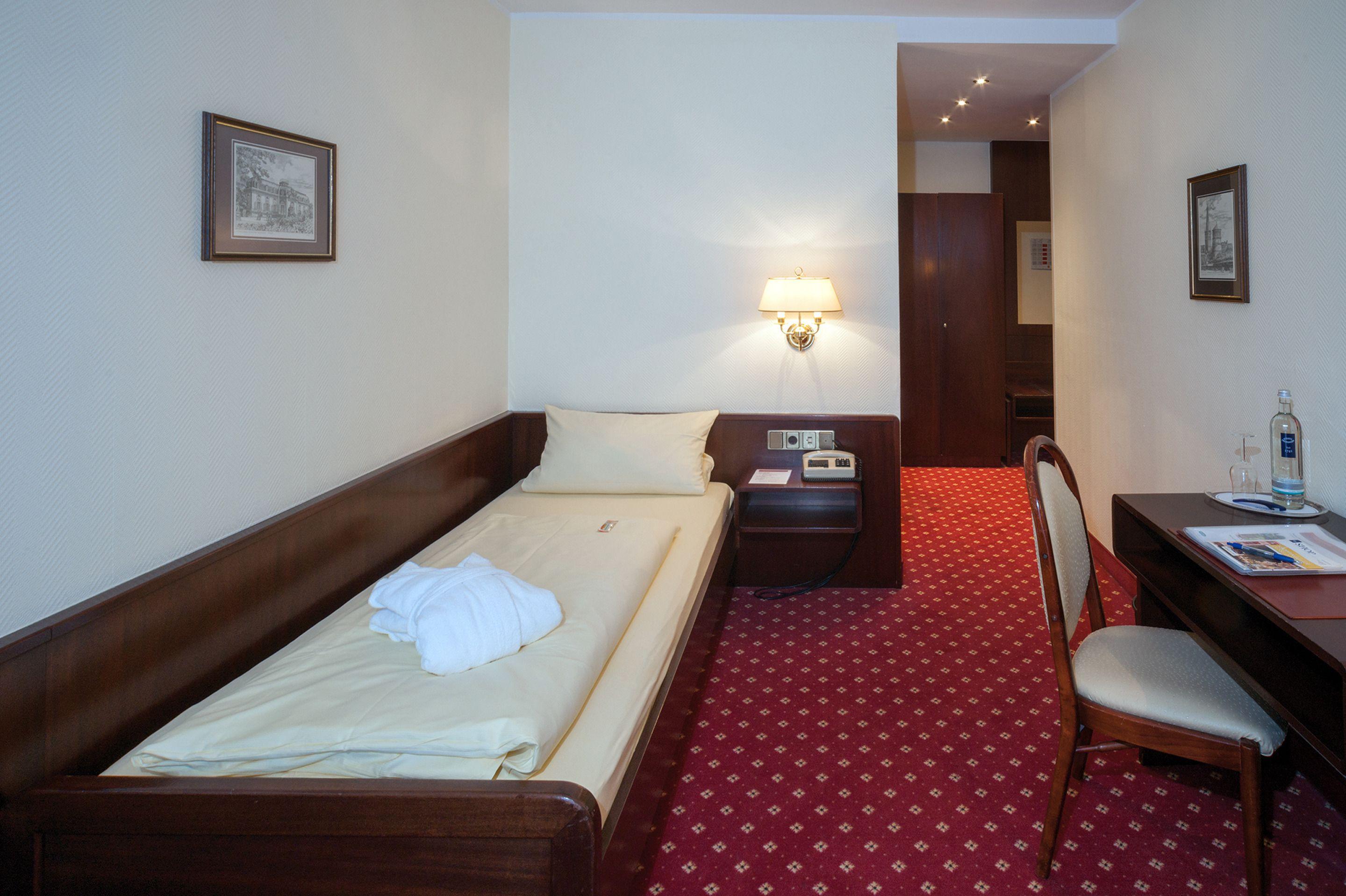 Hotel Haus Am Zoo 3*