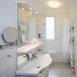 Hotel Haus Am Zoo 3*